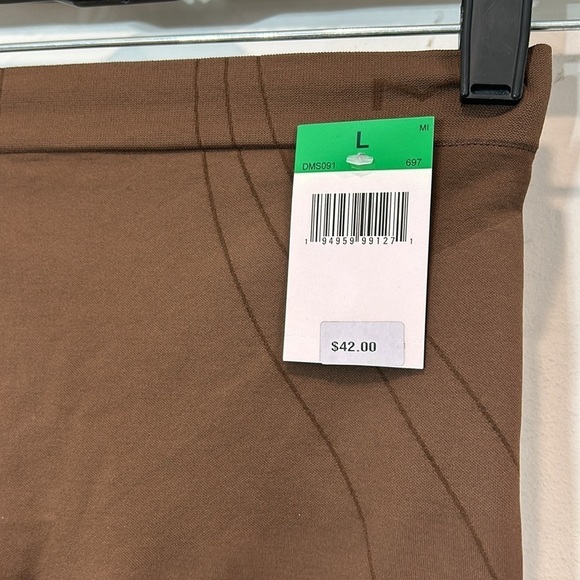 Brand new maidenform women’s large brown chocolate, sculpting shorts Shapeware - Picture 2 of 5